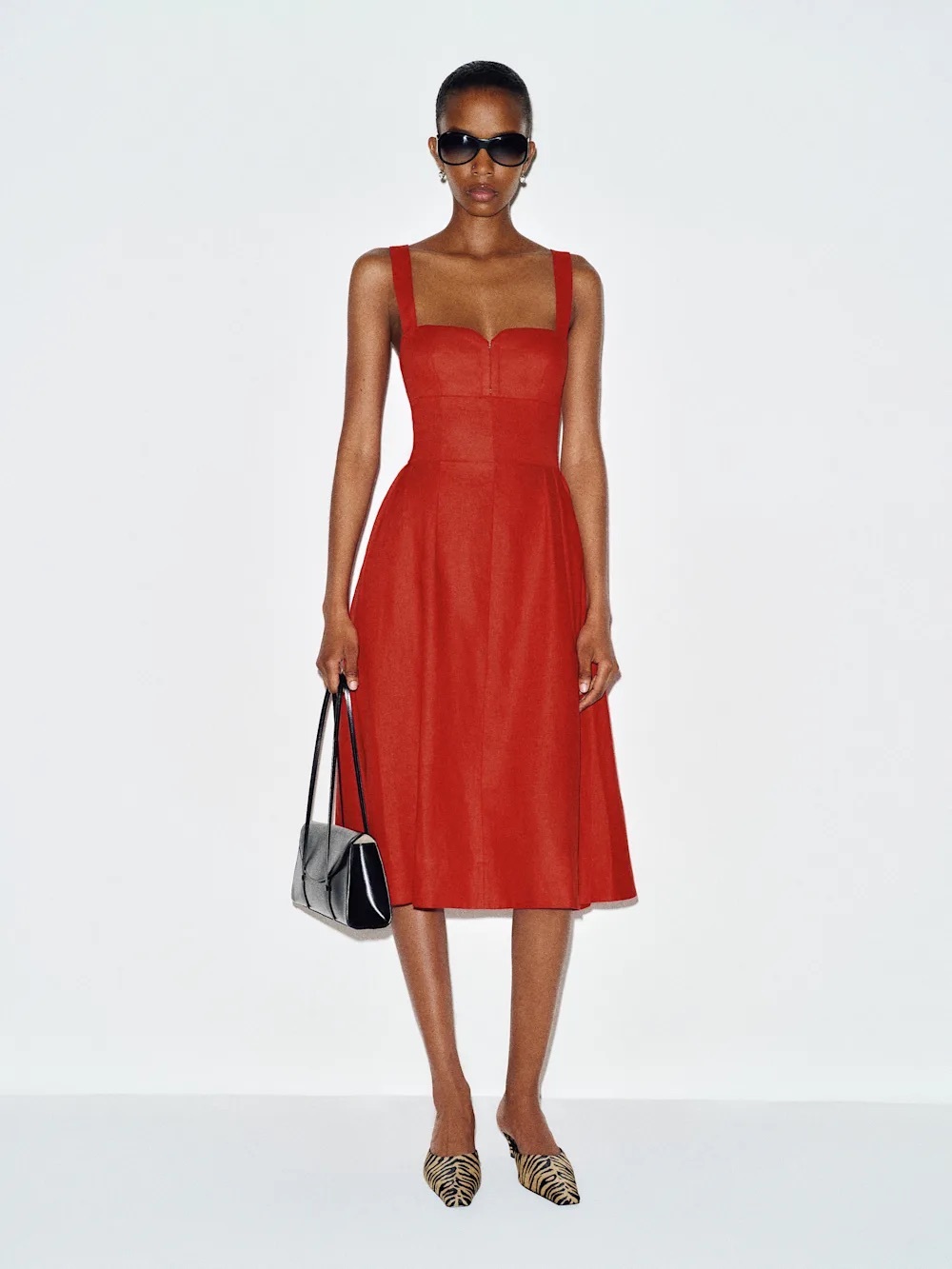 Reformation Roma Linen Dress In Lipstick, NEW WITHOUT TAGS, NEVER WORN.